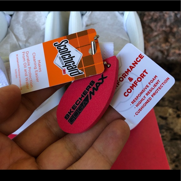 🆕 RARE Brand new Skechers women got walk sneakers - Picture 3 of 16